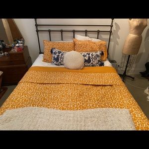 Opalhouse orange cheetah print King Quilt Duvet